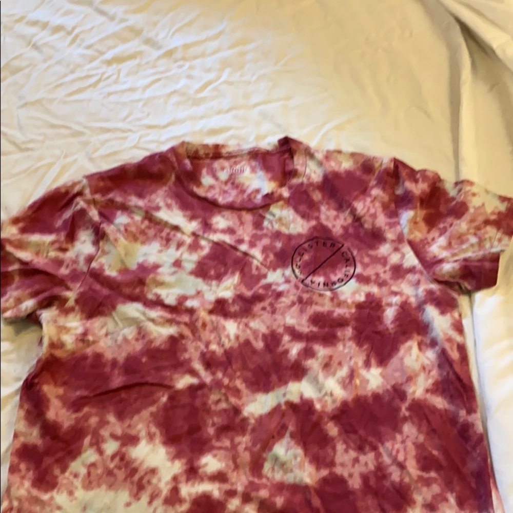 pink and white tie dye hollister tshirt